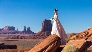 Monument Valley Wedding Photography